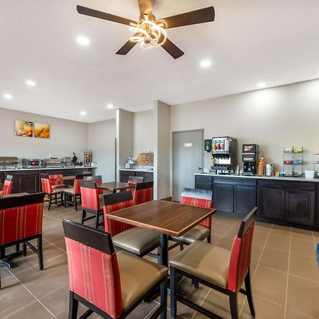 Comfort Suites Omaha East-Каунсил-Блафс Экстерьер фото