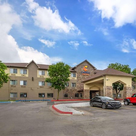 Comfort Suites Omaha East-Каунсил-Блафс Экстерьер фото