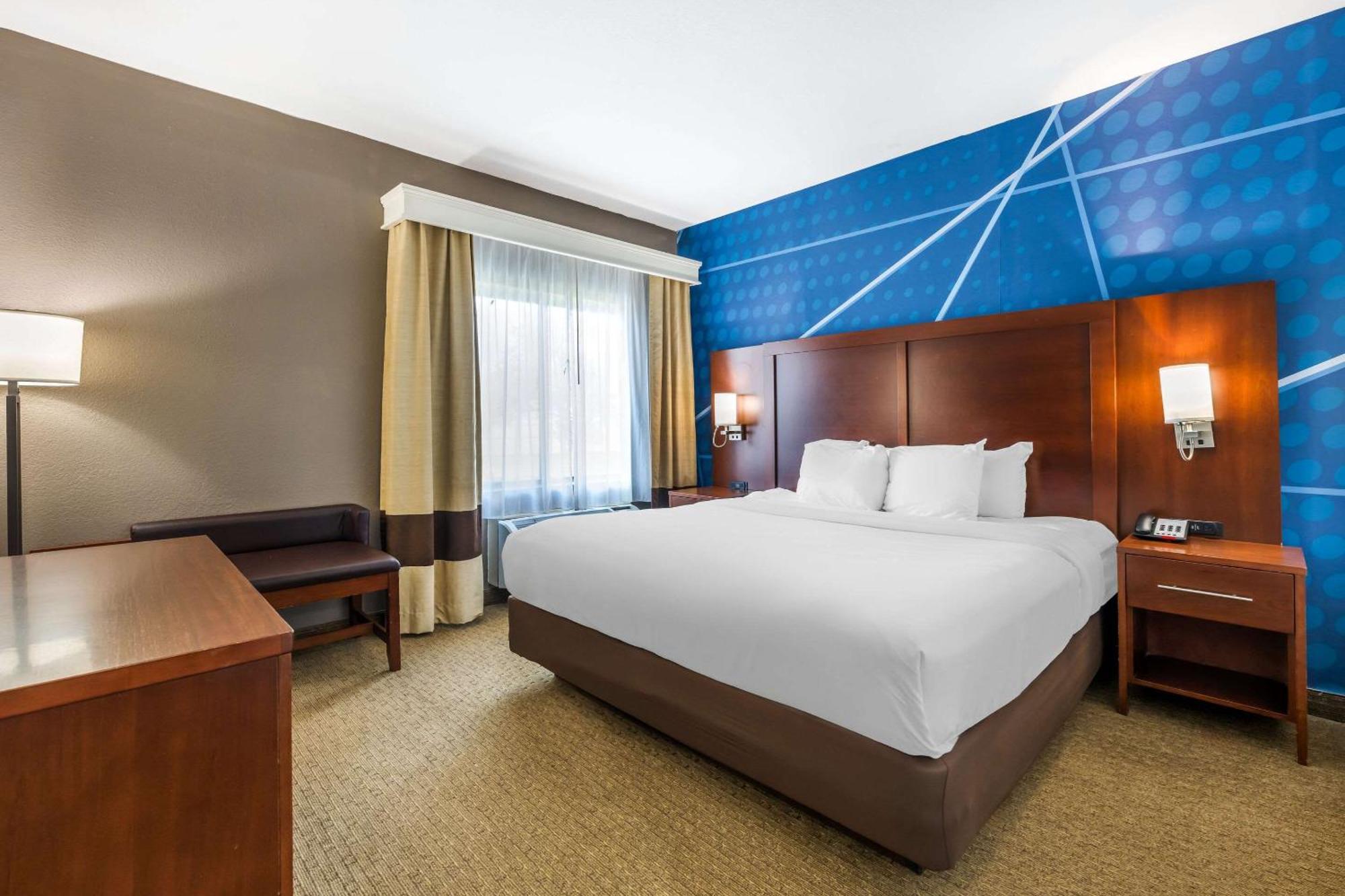 Comfort Suites Omaha East-Каунсил-Блафс Экстерьер фото
