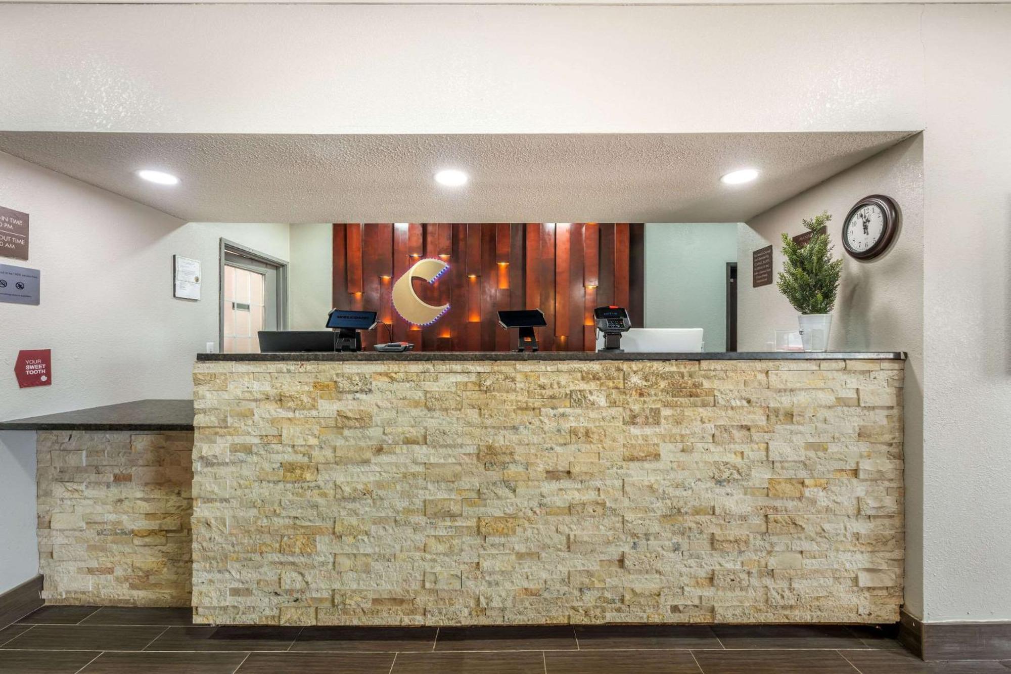 Comfort Suites Omaha East-Каунсил-Блафс Экстерьер фото